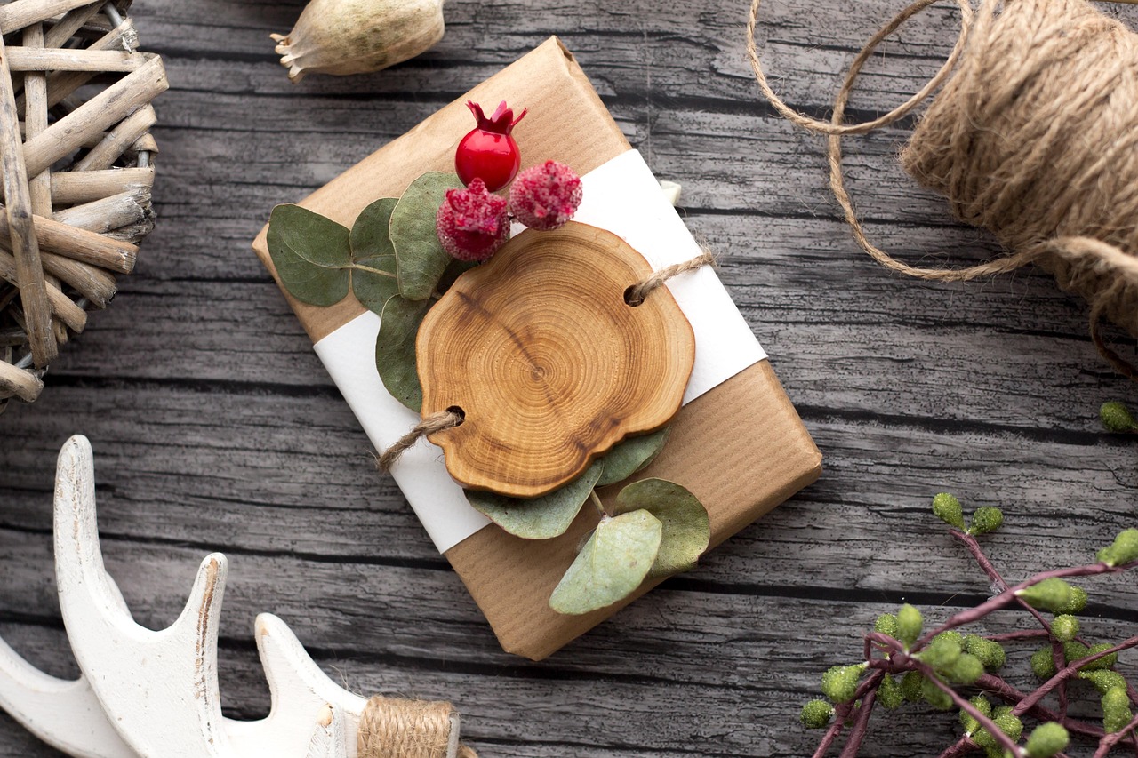 gift, desk, christmas, present, natural, ornament, decor, gift, gift, gift, gift, gift, christmas, christmas, christmas, present