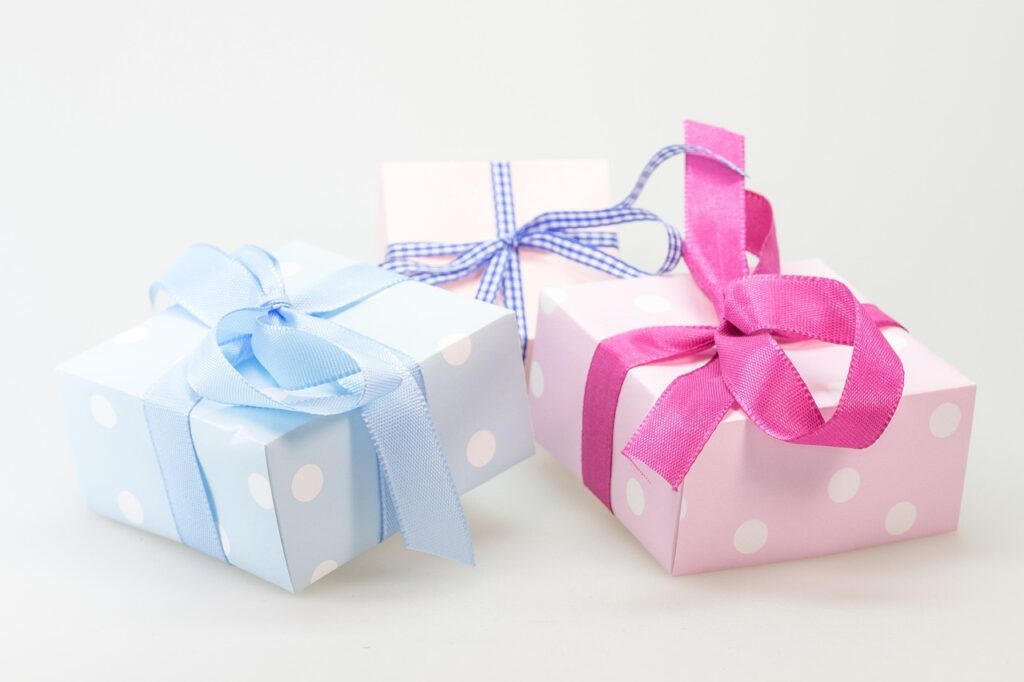 gift, parcel, surprise, ribbon, christmas, christmas party, packaging, christmas shopping, date of birth, package, give a gift, present, wrapped up, packed up, gift wrapping, gift, gift, gift, gift, gift