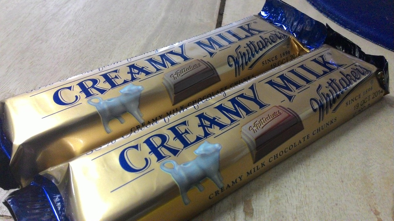 chocolate, bar, candy, dessert, delicious, sweet, snack, sugar, tasty, unhealthy, temptation, fat, calorie, addiction, indulgence, pleasure, sweets, wrapper, food, yummy, cocoa, creamy milk