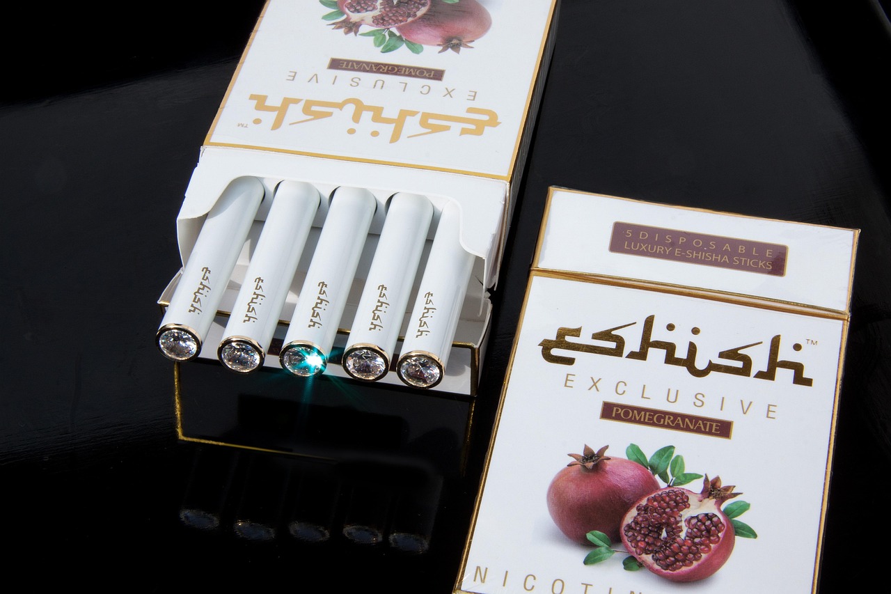 shisha, cigarettes, arabic, fruit flavour, electronic, luxury, luxurious, noble, for ladies, consumption, tobacco free, fragrance, pomegranate, box, packaging, diamonds, cut glass, shisha, shisha, shisha, shisha, shisha