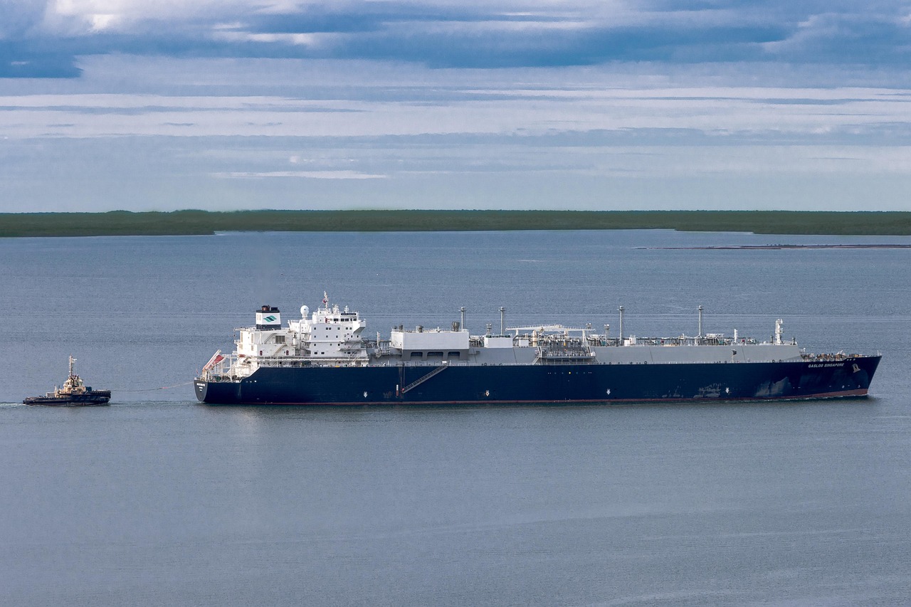 ship, nature, shipping, sea, boat, ocean, shipping vessel, vessel, shipping industry, sailing, sailing ship, cruising, horizon, seascape