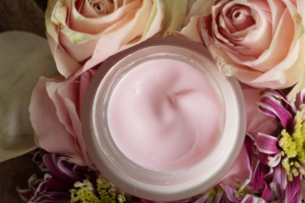 cosmetics, cream, roses, blossom, bloom, skin care, beauty, flower, nature, oganic, bio, wedding, hand, flower wallpaper, flower background, can, crucible, packaging, serum, cellular, maintenance, spa, beautiful flowers, luxury, body, sale, manufacturing, production, glass