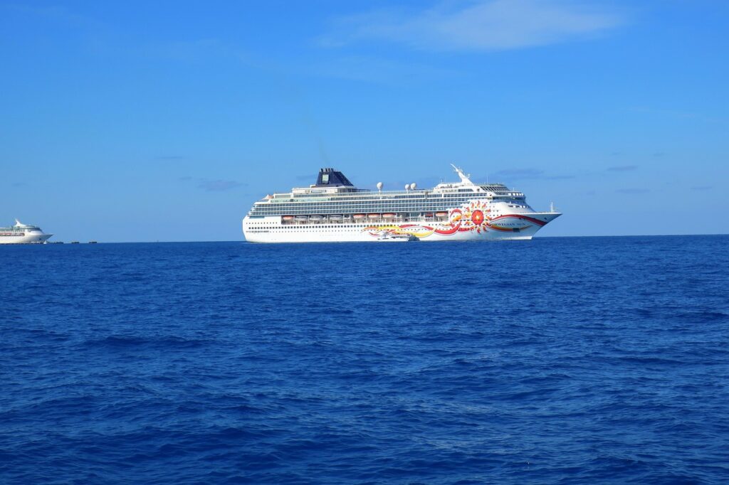 ship, cruise, sea, ocean, cruise ship, passenger ship, shipping, shipping industry, vessel, nature, transportation, horizon, seascape, sky, water, travel