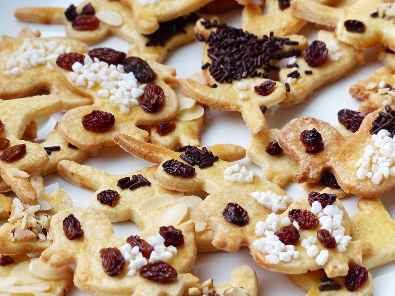 easter, easter pastries, cookie cutter, cut out, cookie, to bake, cookies, biscuits, biscuit, easter bunny, rabbit, dough, oven, fine baked goods, pastries, duck, ducky, sugar, raisin, nut, yummy, cute, easter, easter, easter, cookie, cookies, cookies, cookies, cookies, cookies, biscuits, rabbit, sugar