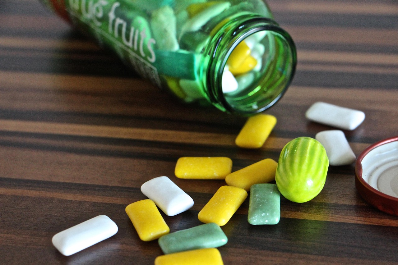 chewing gum, to dye, vessel, glass, transparent, storage, decorative, food, can, container, store, kitchen decoration, glass vessel, lid, packaging, practical, chewing gum, chewing gum, chewing gum, chewing gum, chewing gum